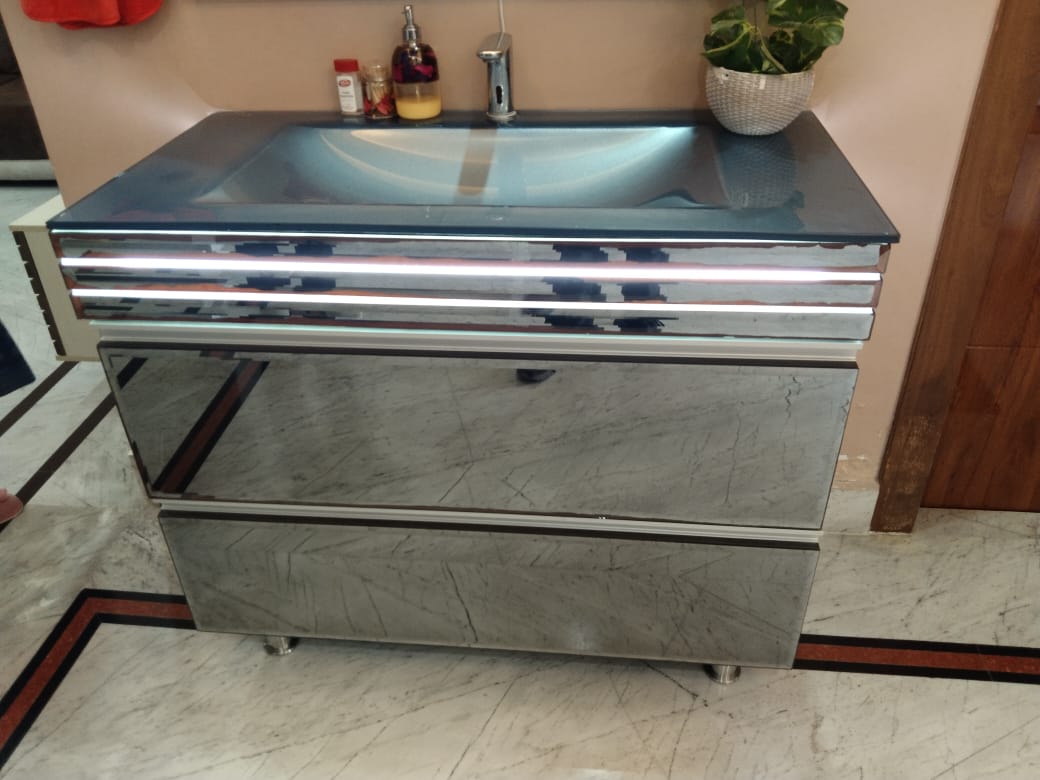 LED Mirror Vanity Unit Jammu