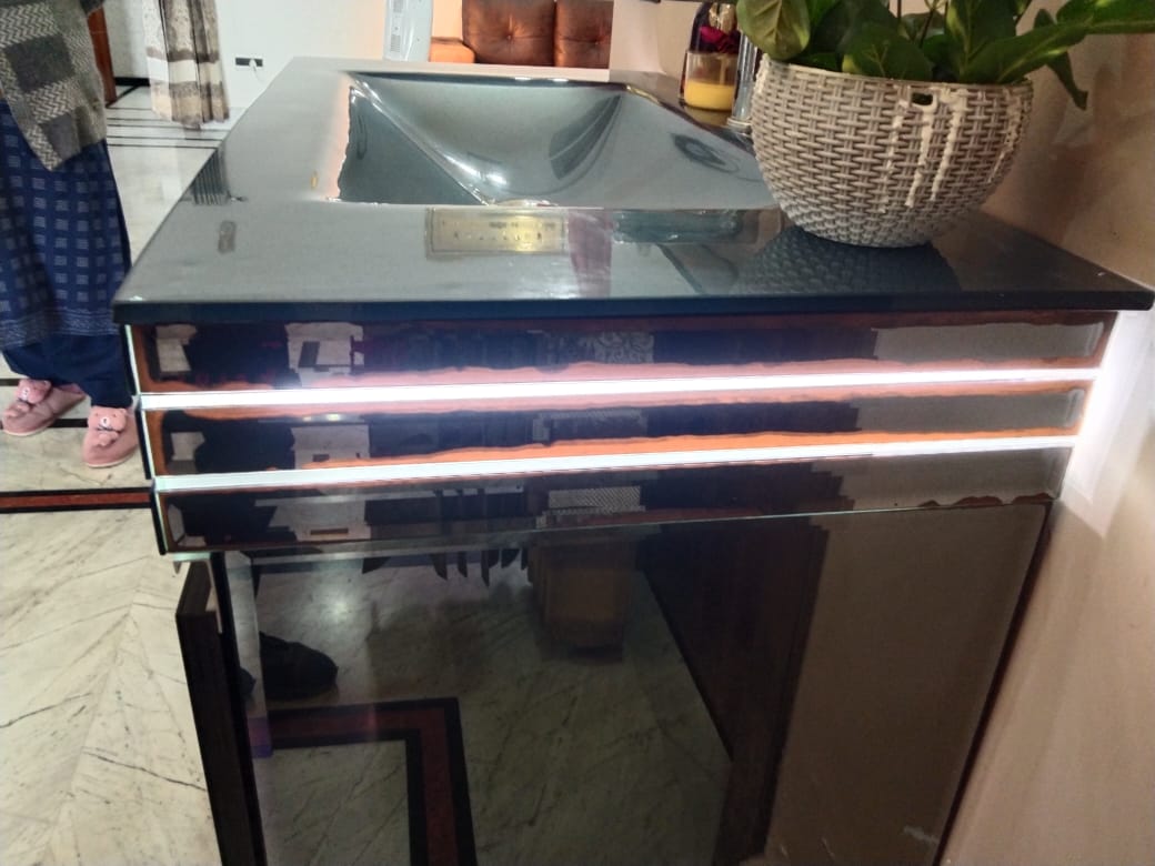 Mirror Finish Vanity Counter Jammu